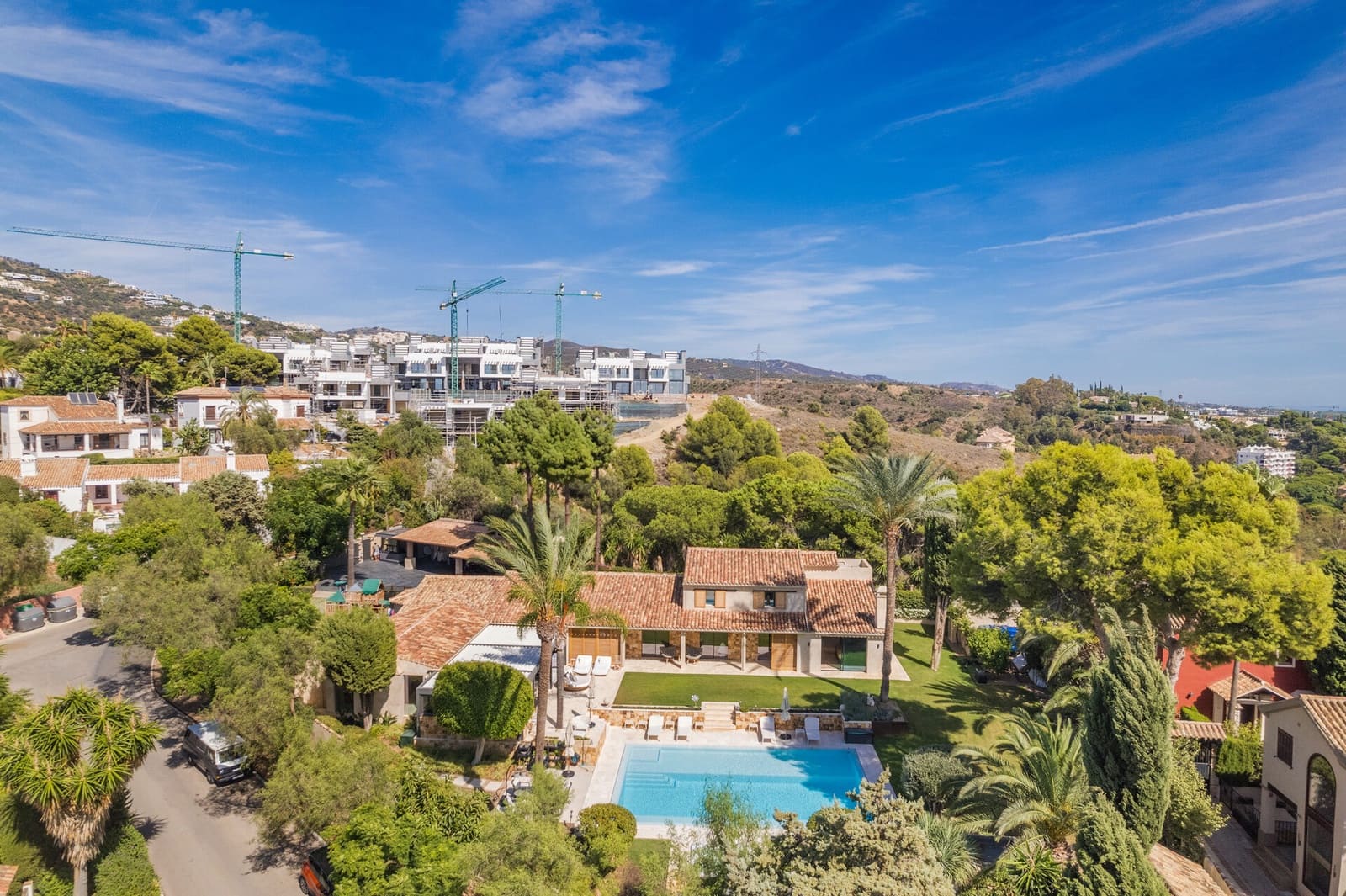 6 sypialnia Willa na sprzedaż w Rio Real z basenem garażem - 3 500 000 € (Ref: 7809195)