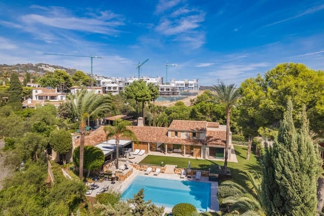6 sypialnia Willa na sprzedaż w Río Real, Marbella z basenem garażem - 3 500 000 € (Ref: 7809195)