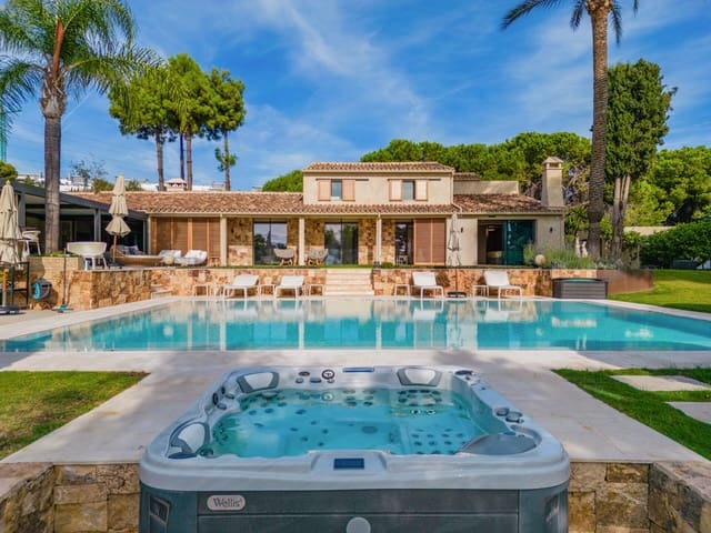 6 sypialnia Willa na sprzedaż w Río Real, Marbella z basenem garażem - 3 500 000 € (Ref: 7809195)