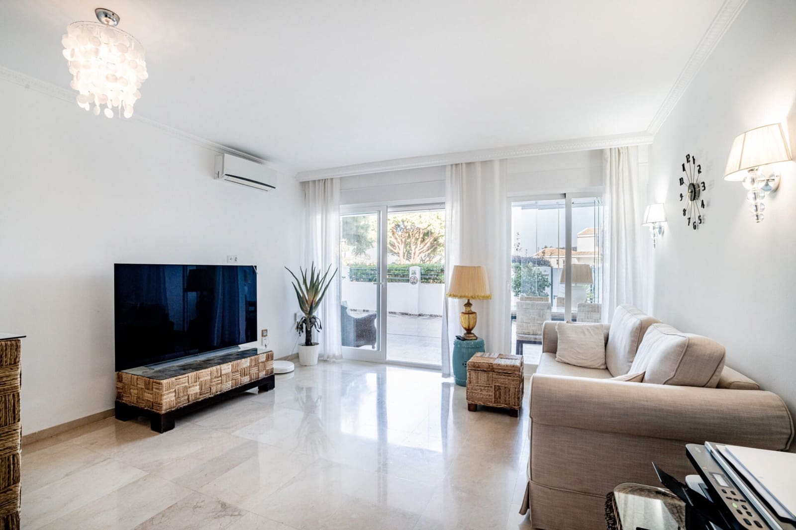 2 bedroom Apartment for sale in Fuengirola with pool garage - € 335,000 (Ref: 7824923)