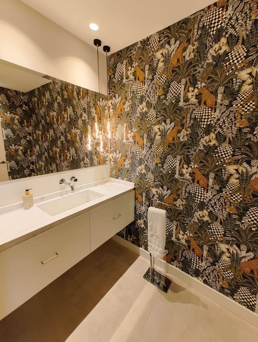 5 bedroom Villa for sale in Benahavis with pool - € 4,250,000 (Ref: 7984676)