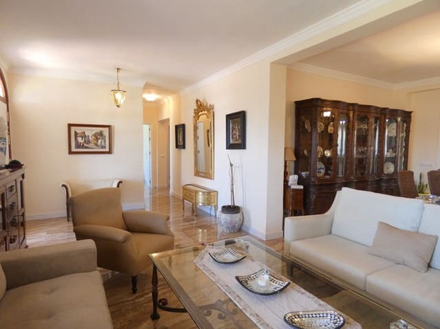 4 sypialnia Willa na sprzedaż w Elviria, Marbella z basenem - 2 550 000 € (Ref: 8084905)