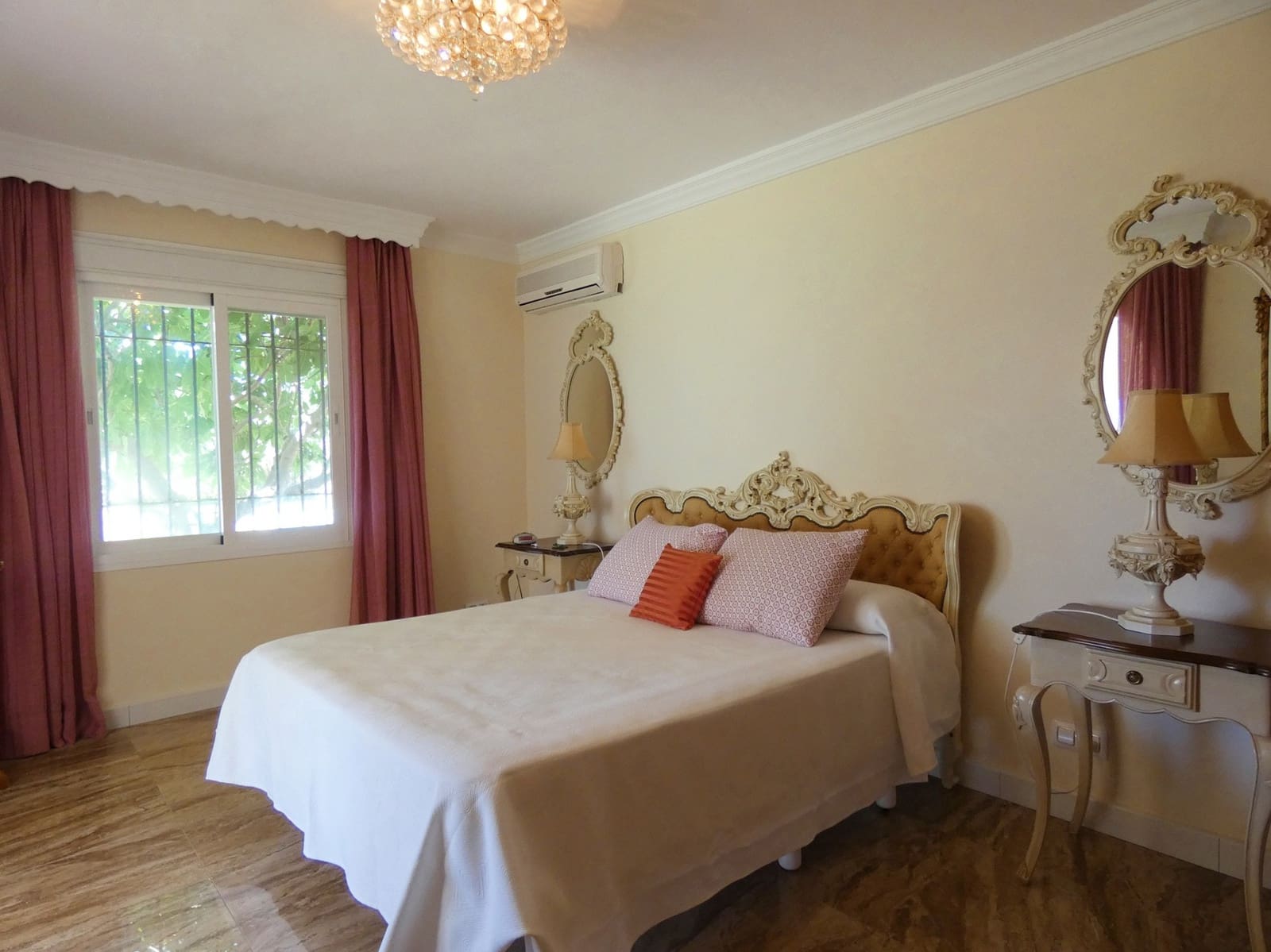 4 sypialnia Willa na sprzedaż w Elviria z basenem - 2 550 000 € (Ref: 8084905)