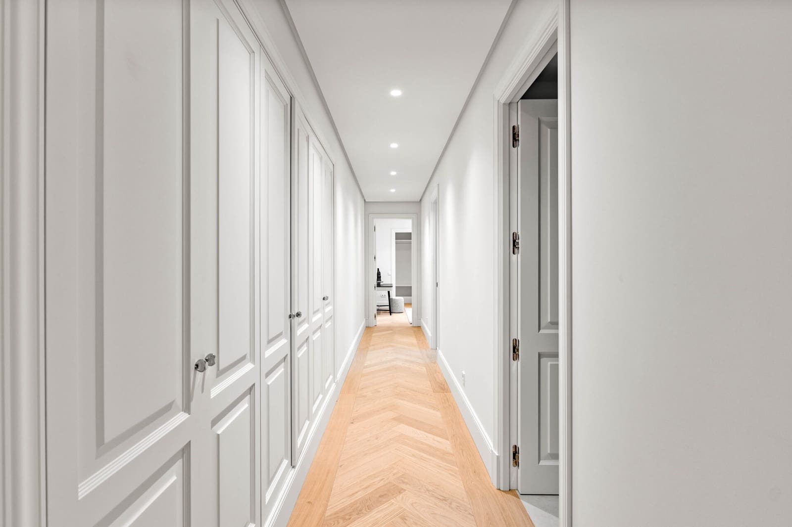 4 makuuhuone Huvila myytävänä paikassa Nueva Andalucia mukana uima-altaan - 4 595 000 € (Ref: 8210218)