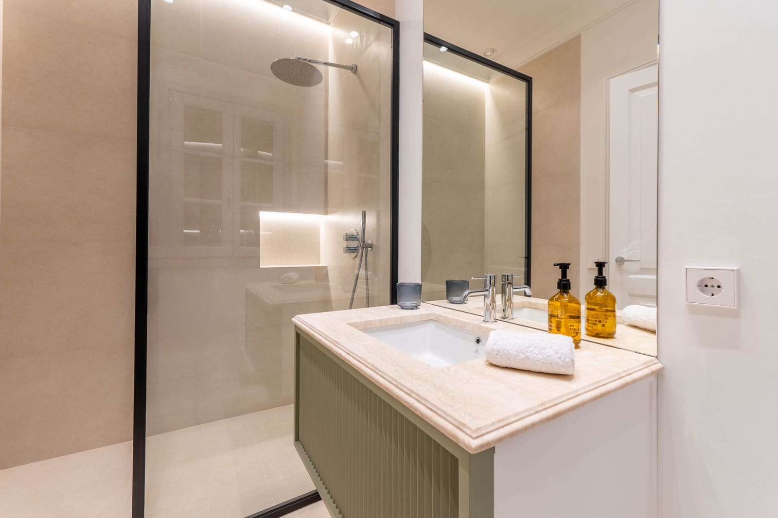 4 makuuhuone Huvila myytävänä paikassa Nueva Andalucia mukana uima-altaan - 4 595 000 € (Ref: 8210218)