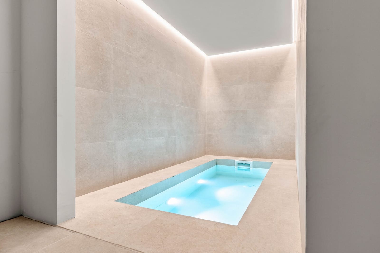 4 makuuhuone Huvila myytävänä paikassa Nueva Andalucia mukana uima-altaan - 4 595 000 € (Ref: 8210218)