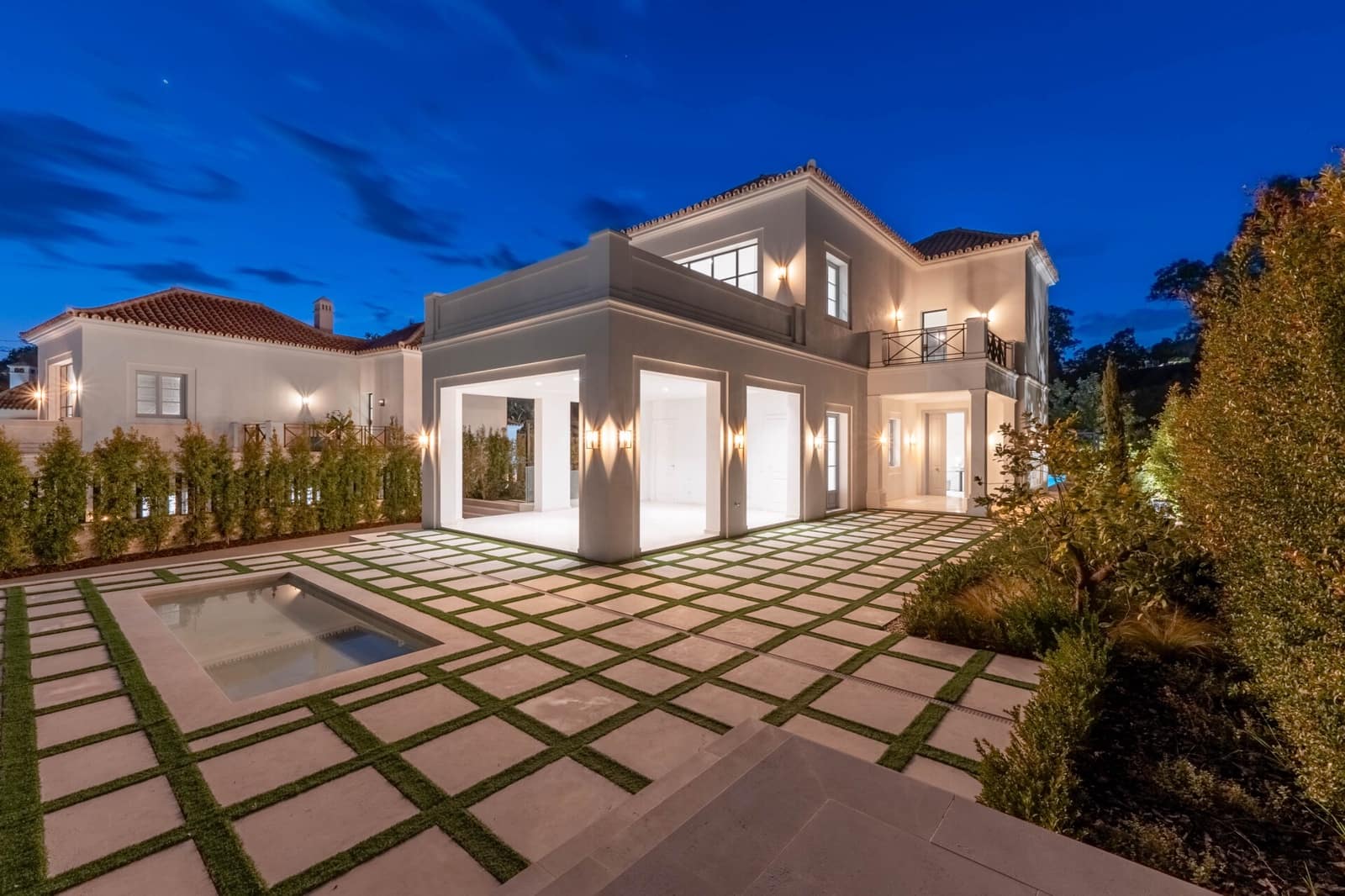 4 makuuhuone Huvila myytävänä paikassa Nueva Andalucia mukana uima-altaan - 4 595 000 € (Ref: 8210218)