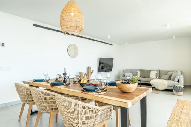 3 bedroom Apartment for sale in Fuengirola with pool garage - € 1,067,000 (Ref: 8210219)