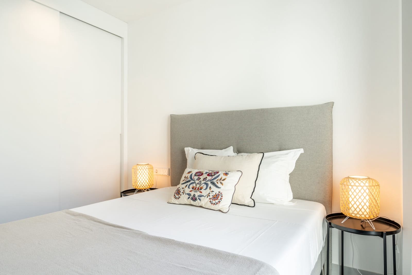 3 bedroom Apartment for sale in Fuengirola with pool garage - € 1,067,000 (Ref: 8210219)