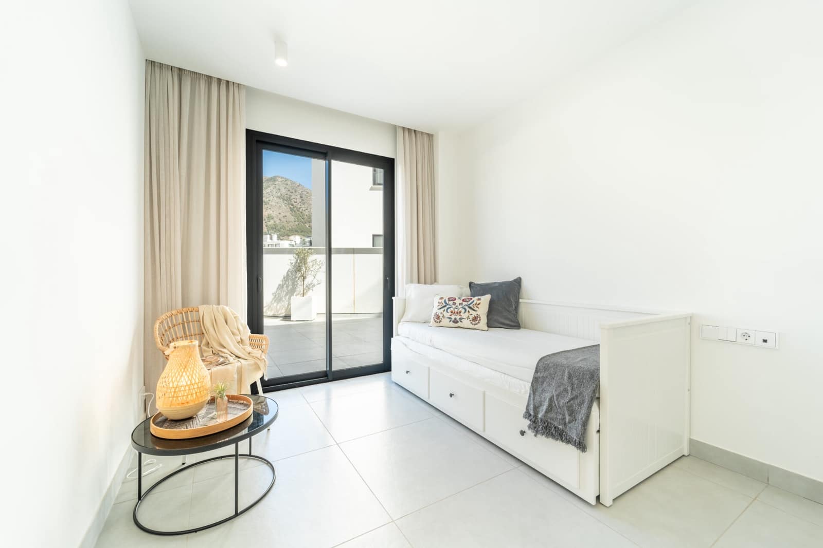 3 bedroom Apartment for sale in Fuengirola with pool garage - € 1,067,000 (Ref: 8210219)