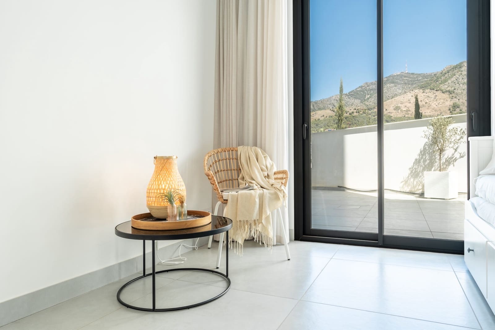 3 bedroom Apartment for sale in Fuengirola with pool garage - € 1,067,000 (Ref: 8210219)