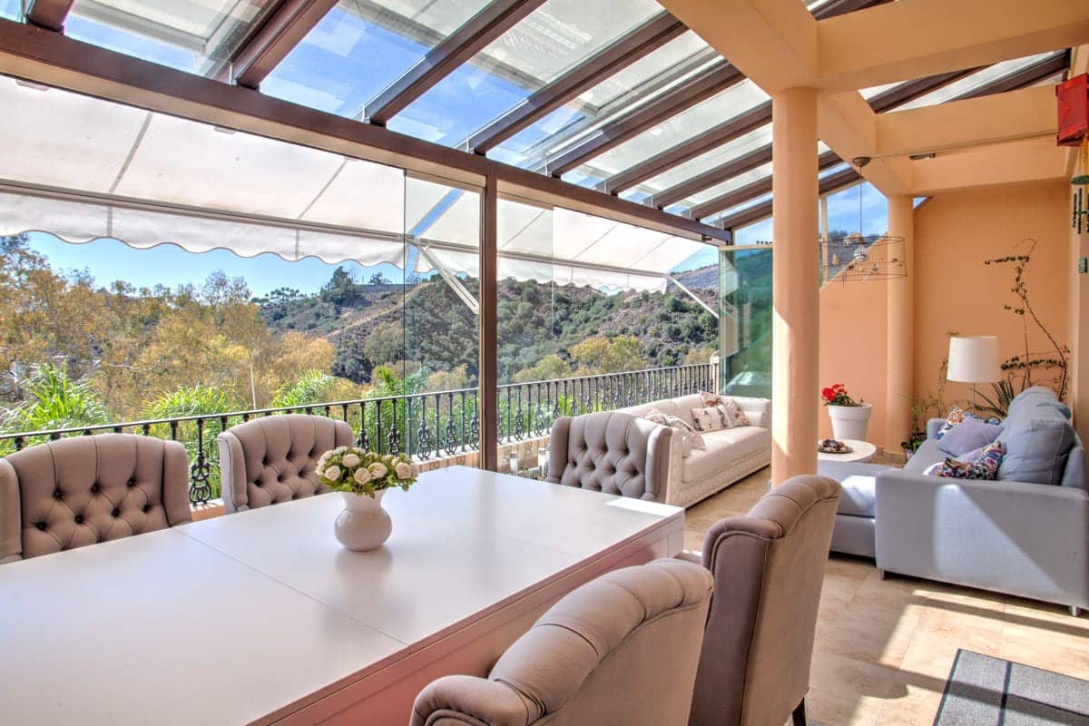 2 bedroom Apartment for sale in Nueva Andalucia with pool garage - € 750,000 (Ref: 8210220)