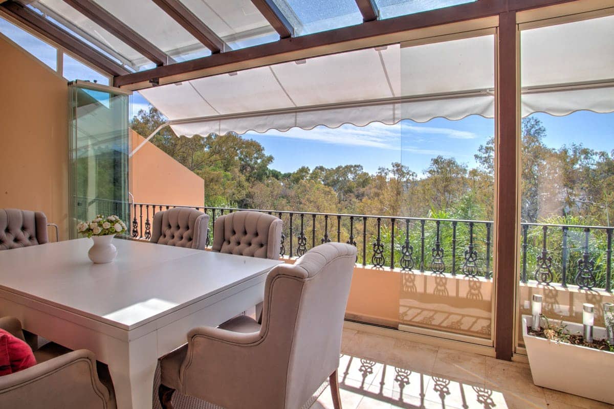 2 bedroom Apartment for sale in Nueva Andalucia with pool garage - € 750,000 (Ref: 8210220)