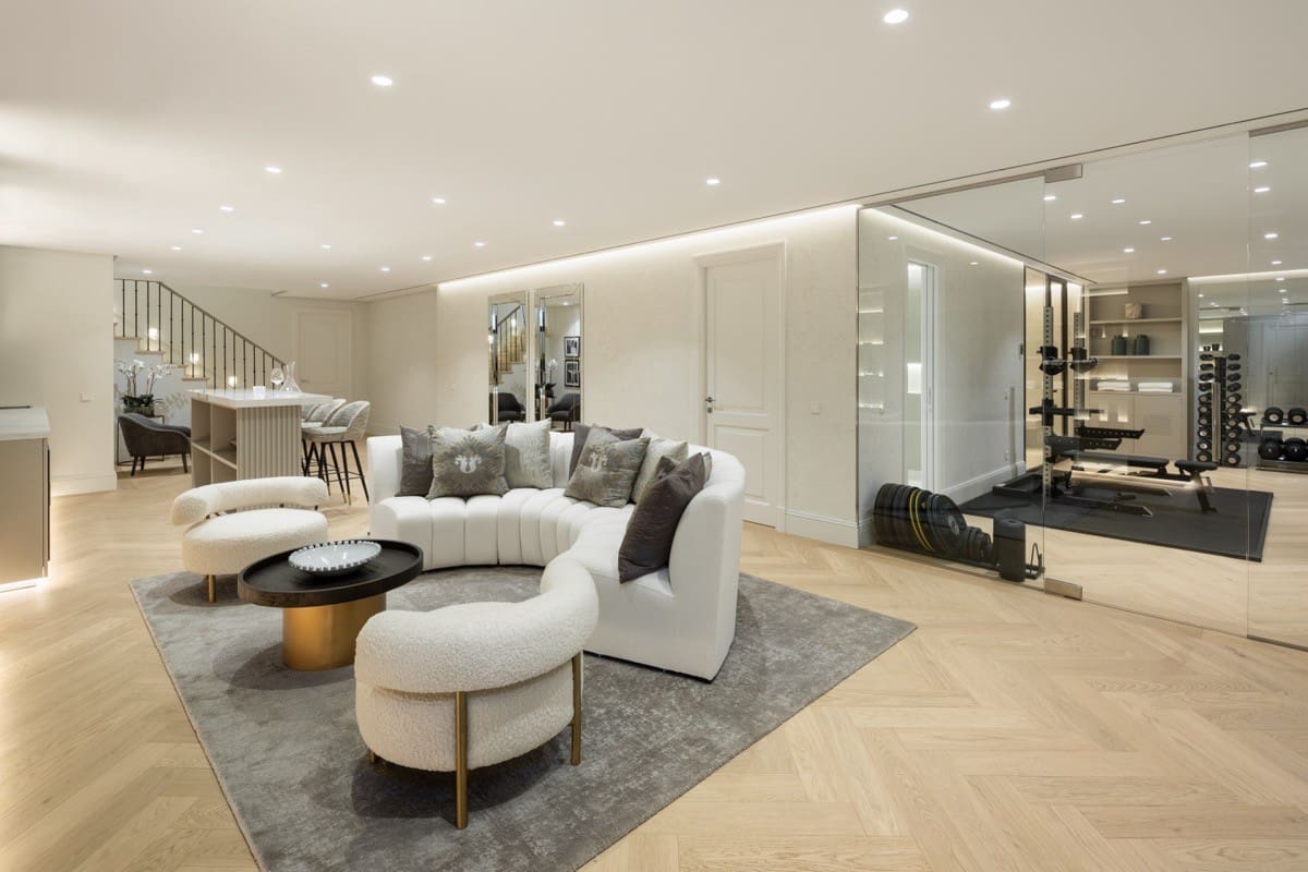 6 makuuhuone Huvila myytävänä paikassa Marbella mukana uima-altaan 
autotalli - 8 975 000 € (Ref: 8302700)