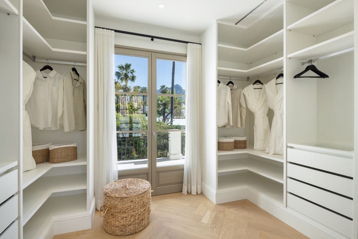 6 makuuhuone Huvila myytävänä paikassa Marbella mukana uima-altaan 
autotalli - 8 975 000 € (Ref: 8302700)