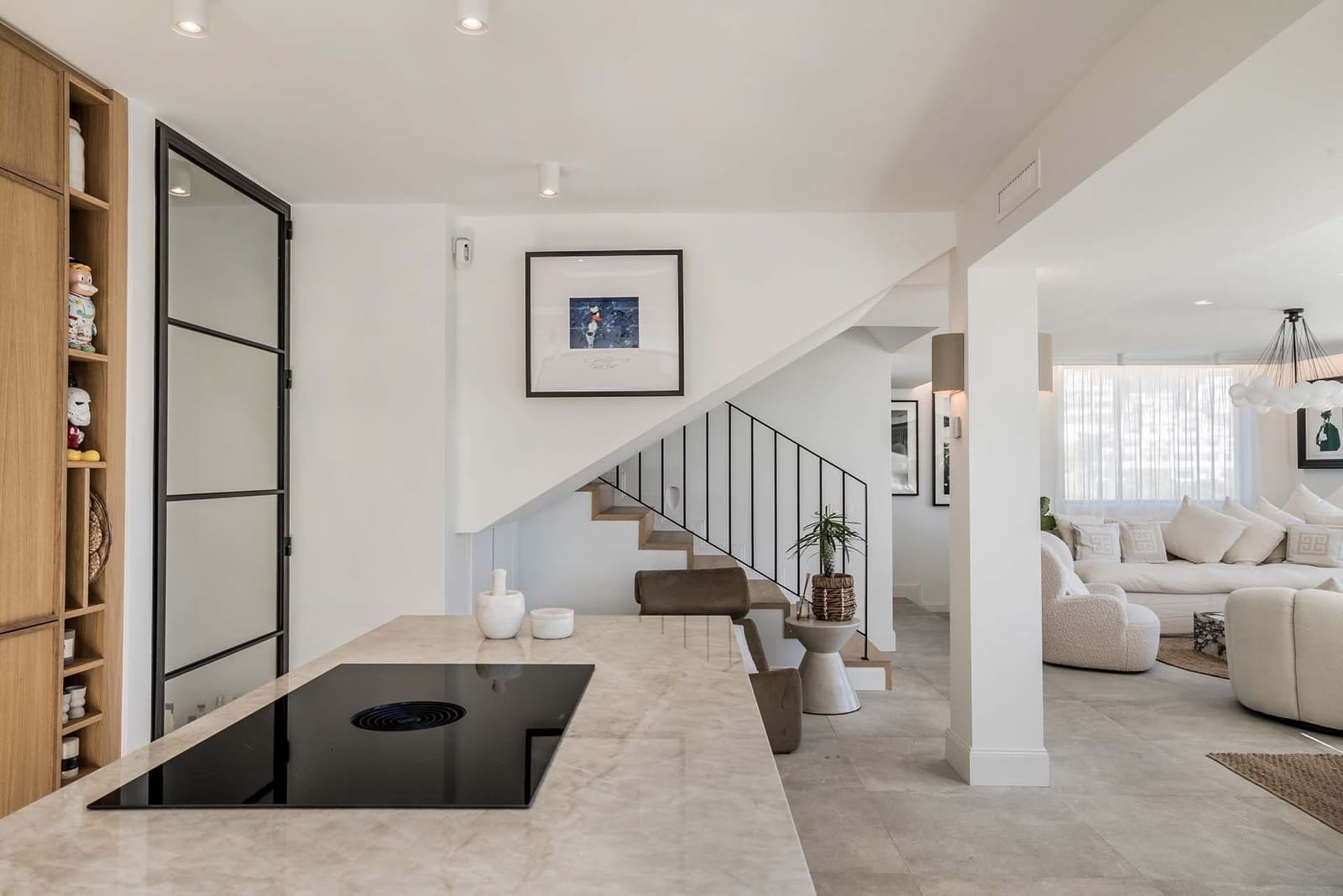 5 makuuhuone Huvila myytävänä paikassa Nueva Andalucia mukana uima-altaan 
autotalli - 2 950 000 € (Ref: 8302701)