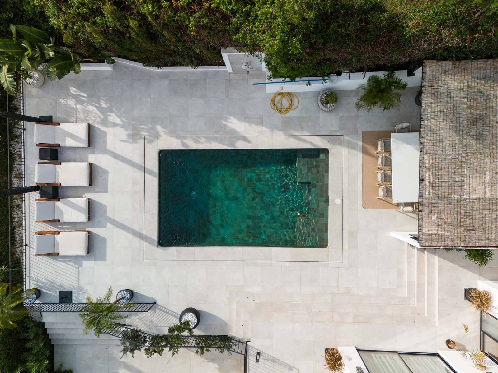 5 makuuhuone Huvila myytävänä paikassa Nueva Andalucia mukana uima-altaan 
autotalli - 2 950 000 € (Ref: 8302701)