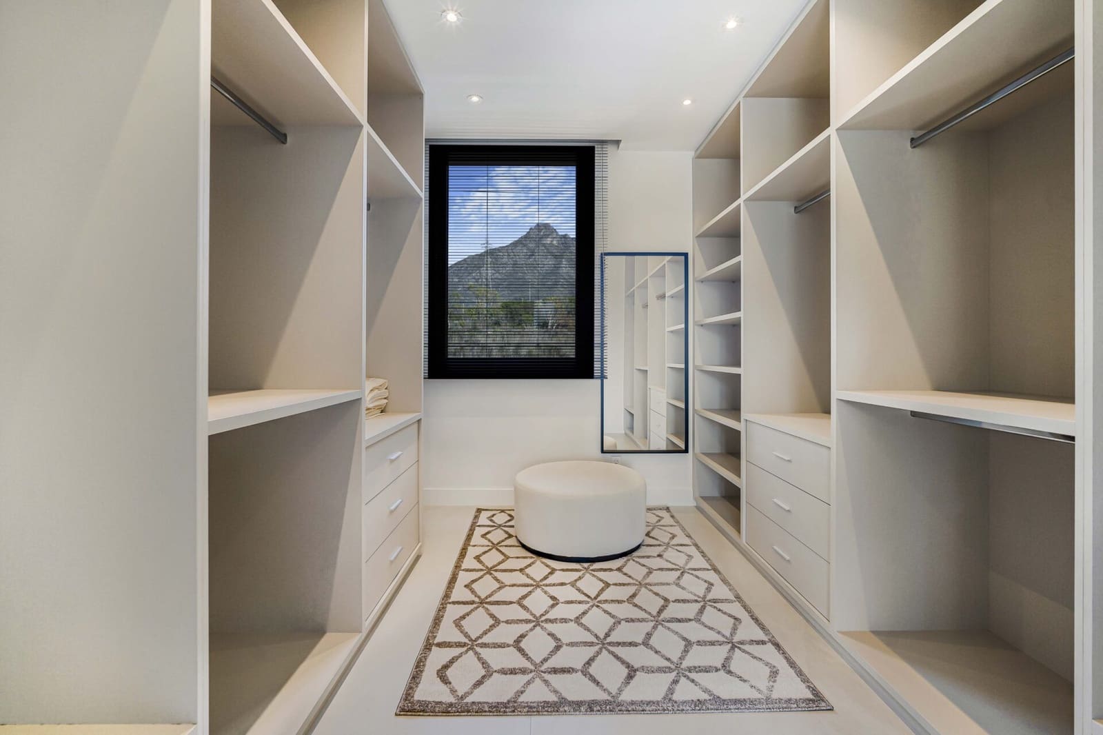 6 soverom Villa til salgs i Golden Mile med svømmebasseng garasje - € 5 900 000 (Ref: 8302709)