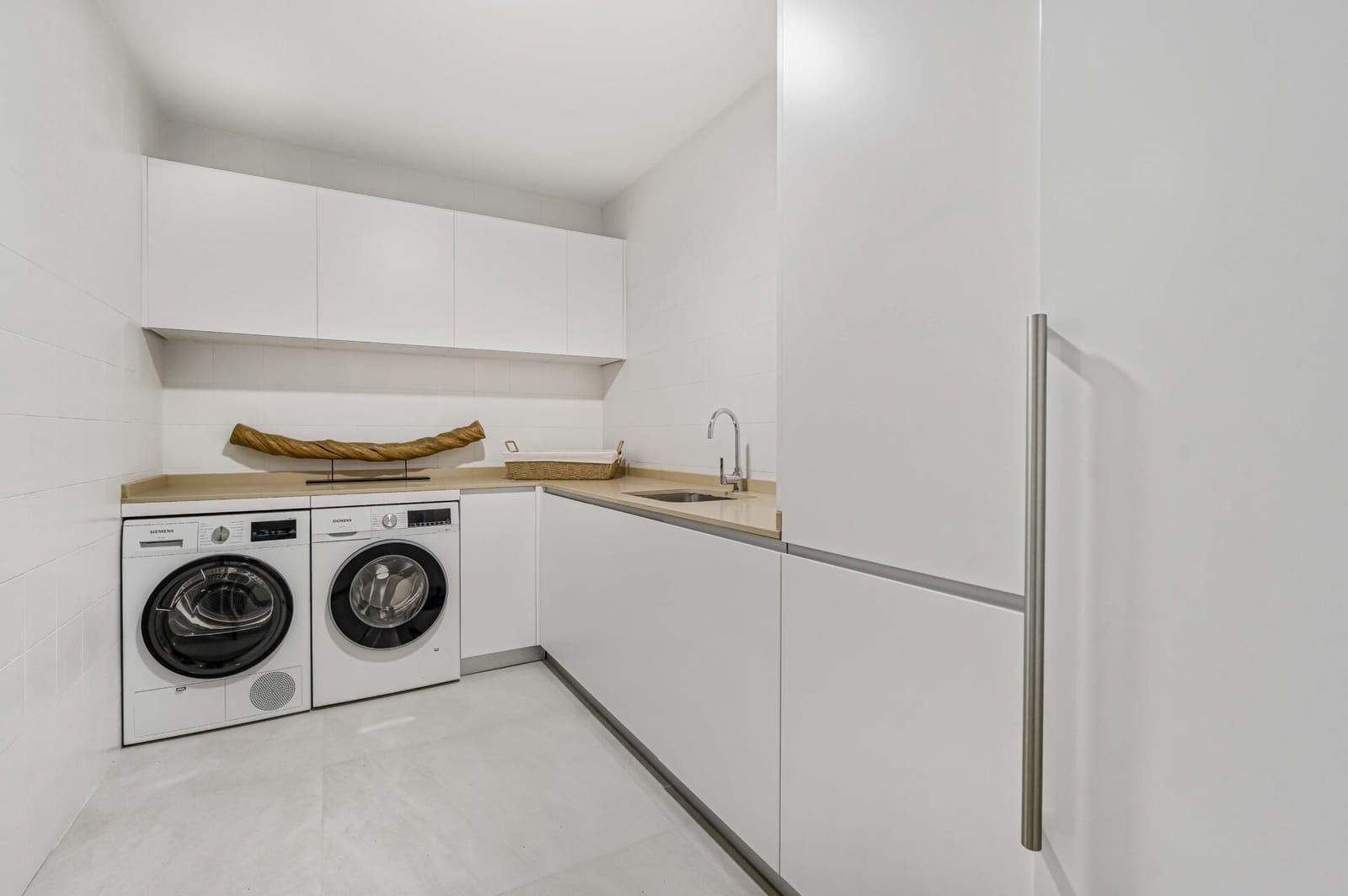 6 soverom Villa til salgs i Golden Mile med svømmebasseng garasje - € 5 900 000 (Ref: 8302709)