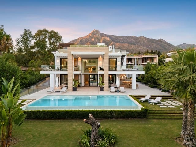 6 soverom Villa til salgs i Golden Mile, Marbella med svømmebasseng garasje - € 5 900 000 (Ref: 8302709)