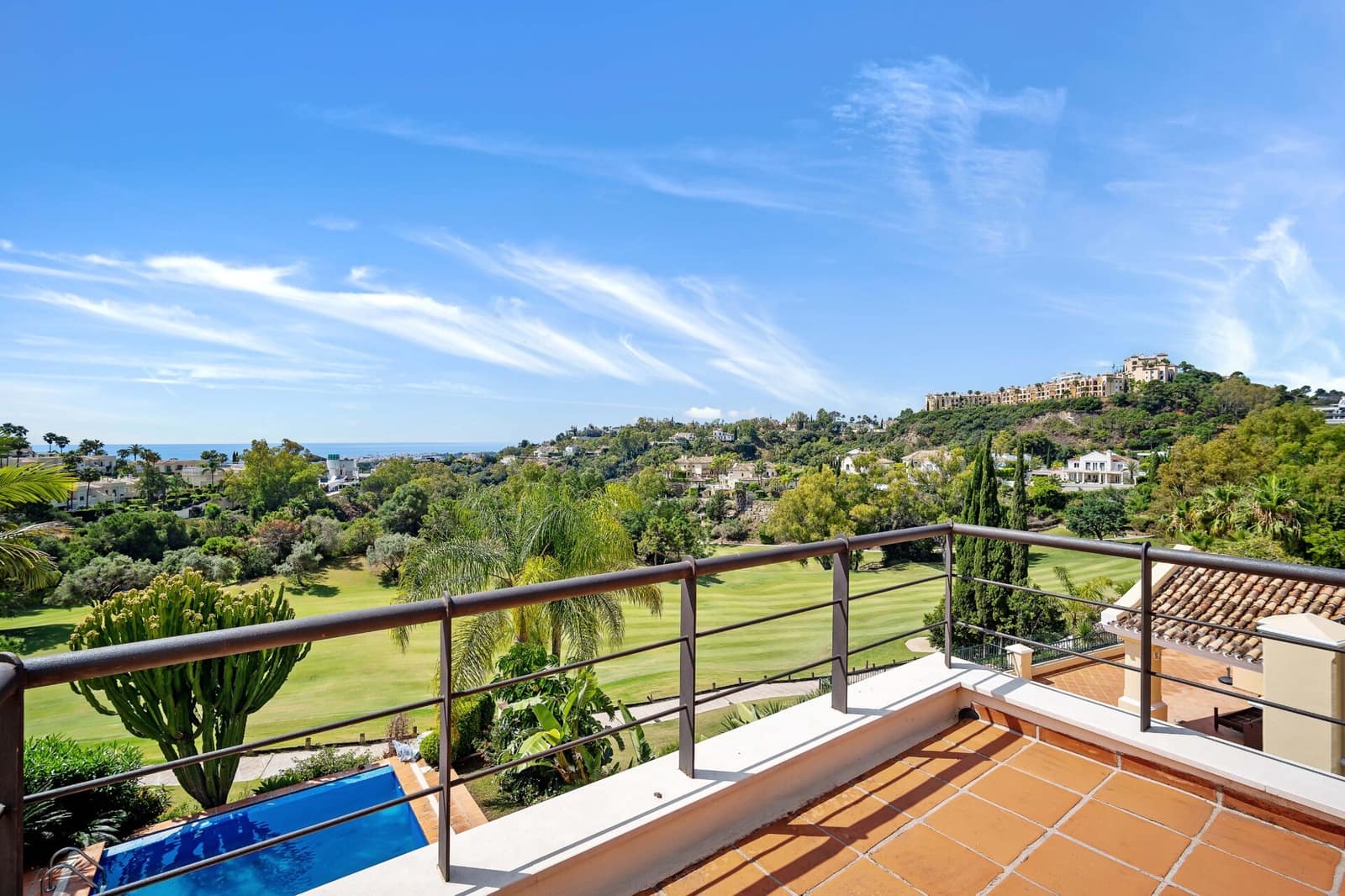 5 bedroom Villa for sale in Marbella with pool garage - € 2,650,000 (Ref: 8302710)