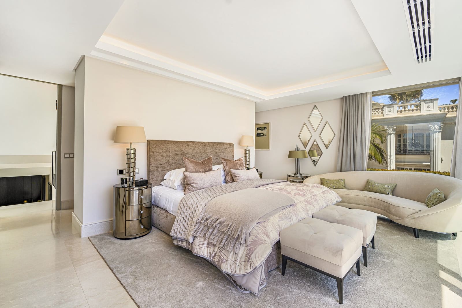 4 bedroom Villa for sale in Golden Mile with pool - € 4,950,000 (Ref: 8302720)