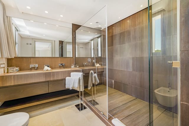 4 quarto Moradia para venda em Golden Mile, Marbella com piscina - 4 950 000 € (Ref: 8302720)