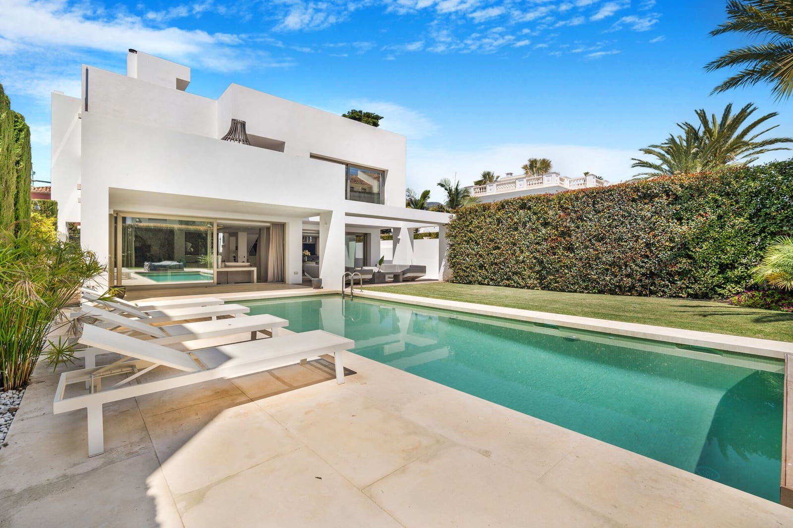 4 bedroom Villa for sale in Golden Mile with pool - € 4,950,000 (Ref: 8302720)