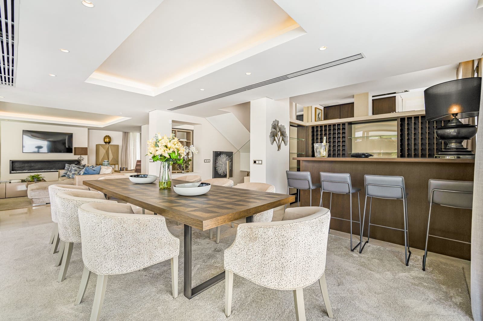 4 bedroom Villa for sale in Golden Mile with pool - € 4,950,000 (Ref: 8302720)