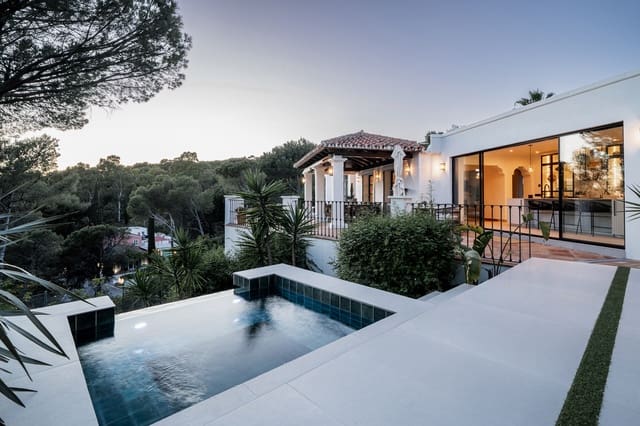 4 bedroom Villa for sale in Marbella with pool - € 2,250,000 (Ref: 8302727)