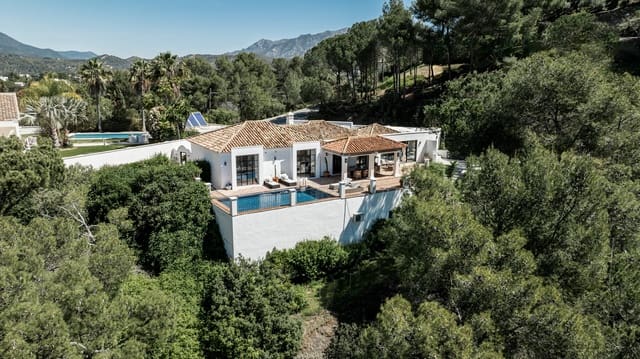 4 bedroom Villa for sale in Marbella with pool - € 2,250,000 (Ref: 8302727)