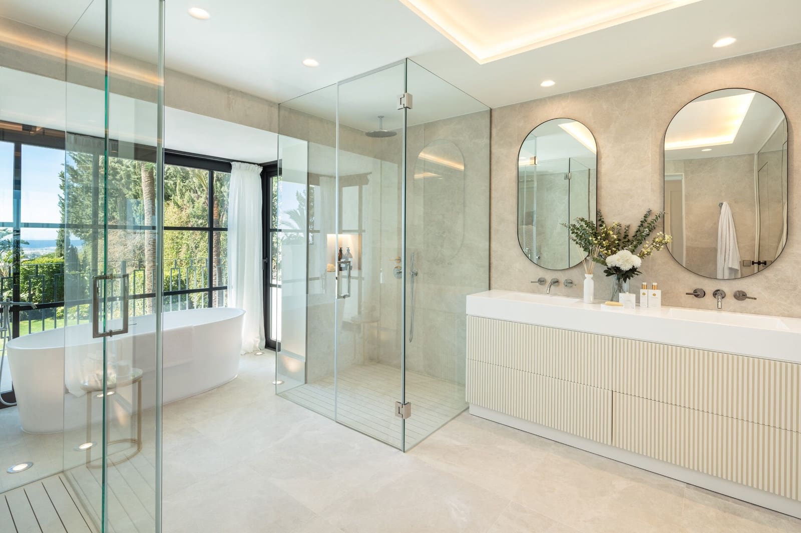 6 chambre Villa/Maison à vendre à Golden Mile avec piscine - 14 500 000 € (Ref: 8302728)