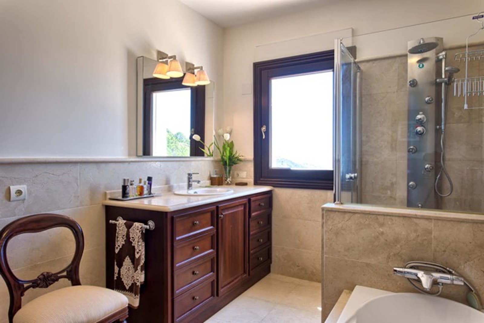 5 bedroom Villa for sale in Marbella with pool garage - € 3,695,000 (Ref: 8308159)