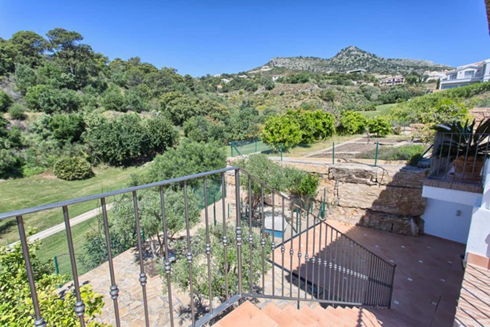 5 bedroom Villa for sale in Marbella with pool garage - € 3,695,000 (Ref: 8308159)