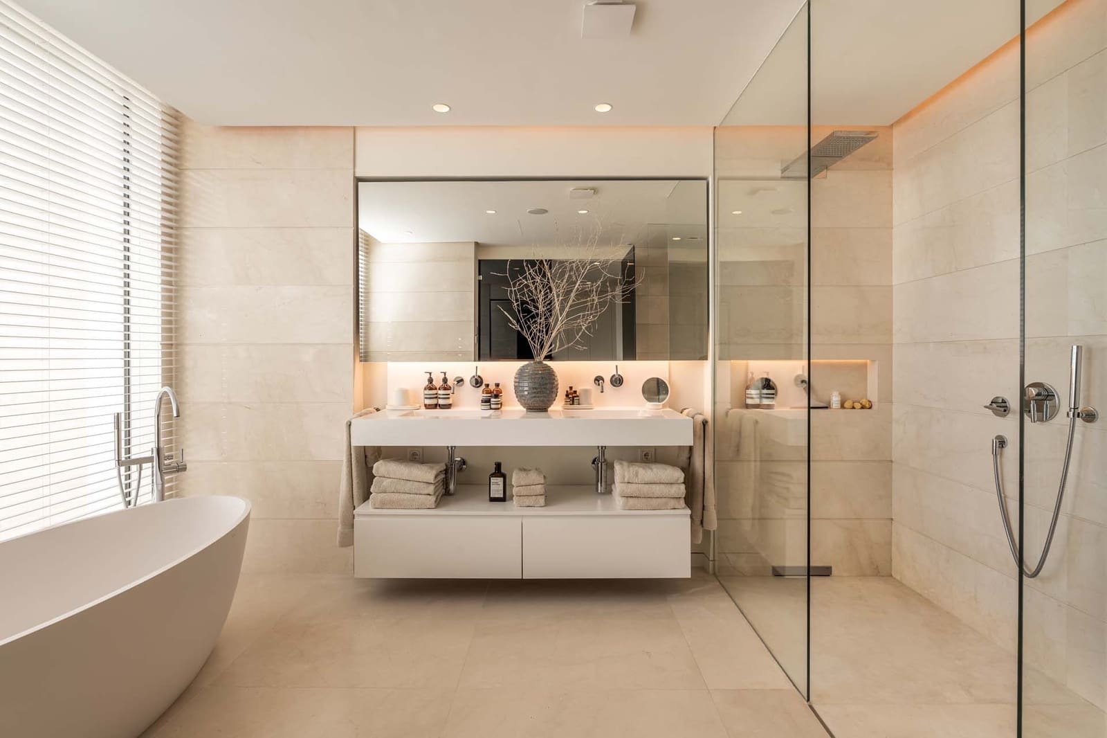 3 bedroom Apartment for sale in Ojen with garage - € 1,795,000 (Ref: 8308160)