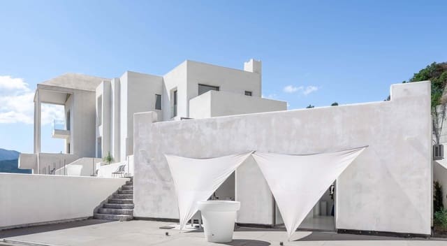 5 soverom Villa til salgs i Istán med garasje - € 2 480 000 (Ref: 8313643)