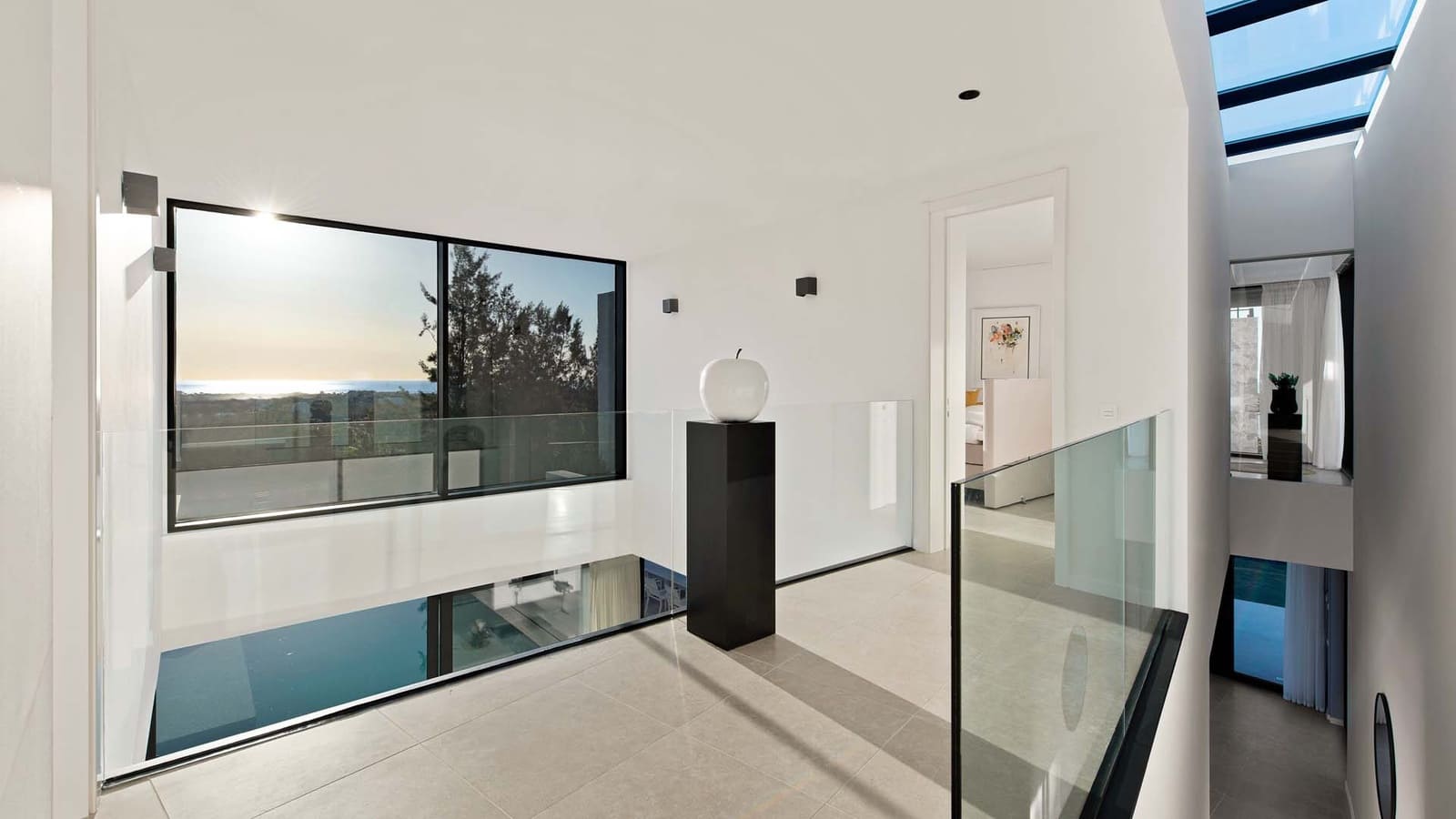5 bedroom Villa for sale in Benahavis with pool garage - € 5,850,000 (Ref: 8327419)