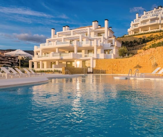 2 bedroom Penthouse for sale in Nueva Andalucia, Marbella with pool garage - € 1,500,000 (Ref: 8398349)