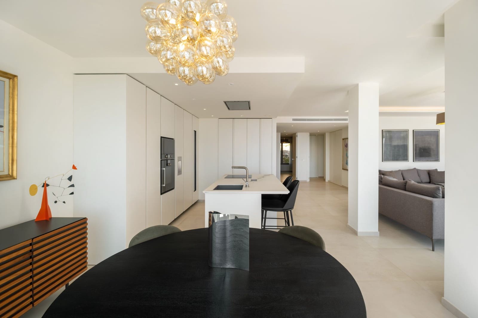 Ático de 2 habitaciones en Nueva Andalucia en venta con piscina garaje - 1.500.000 € (Ref: 8398349)