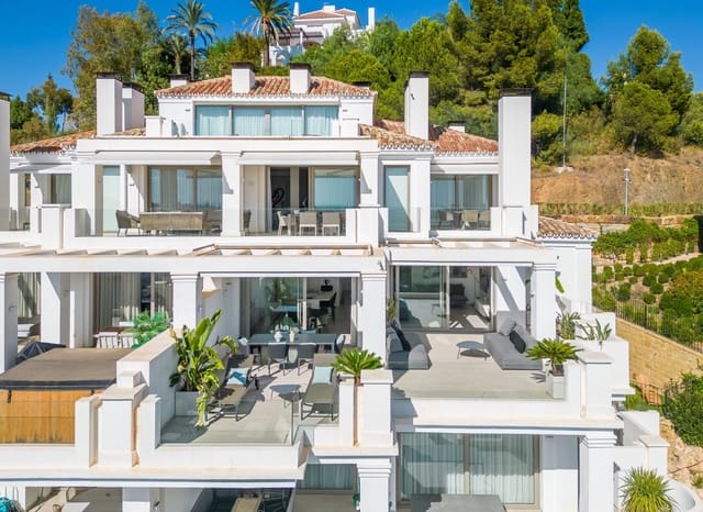 2 bedroom Penthouse for sale in Nueva Andalucia, Marbella with pool garage - € 1,500,000 (Ref: 8398349)