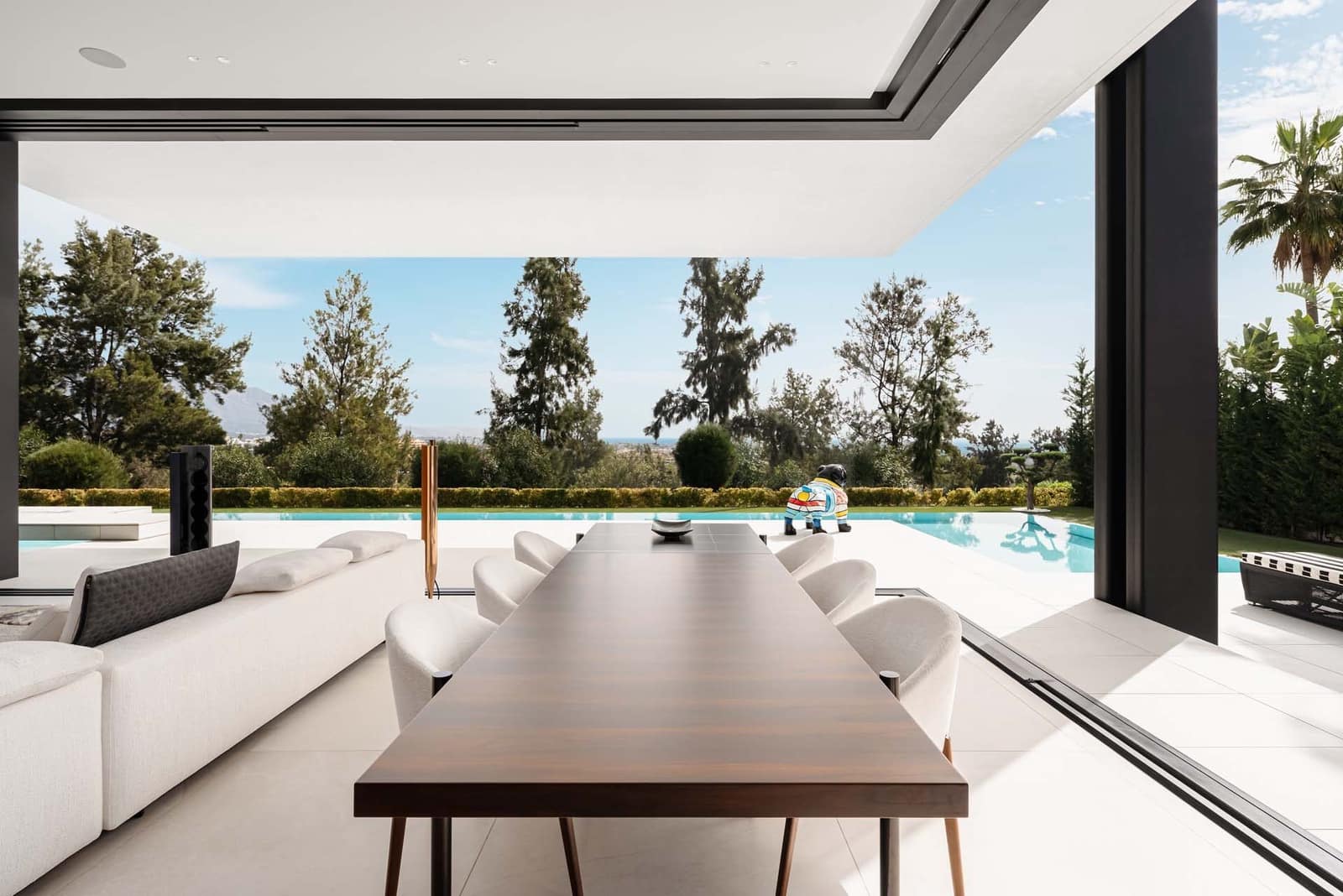 4 bedroom Villa for sale in Benahavis with pool garage - € 5,200,000 (Ref: 8417487)