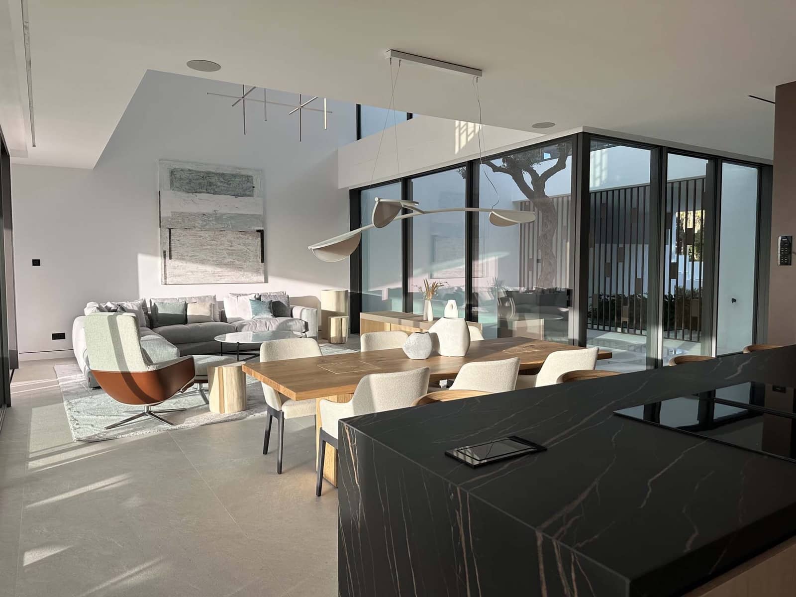 4 bedroom Villa for sale in Golden Mile with pool garage - € 5,995,000 (Ref: 8423020)