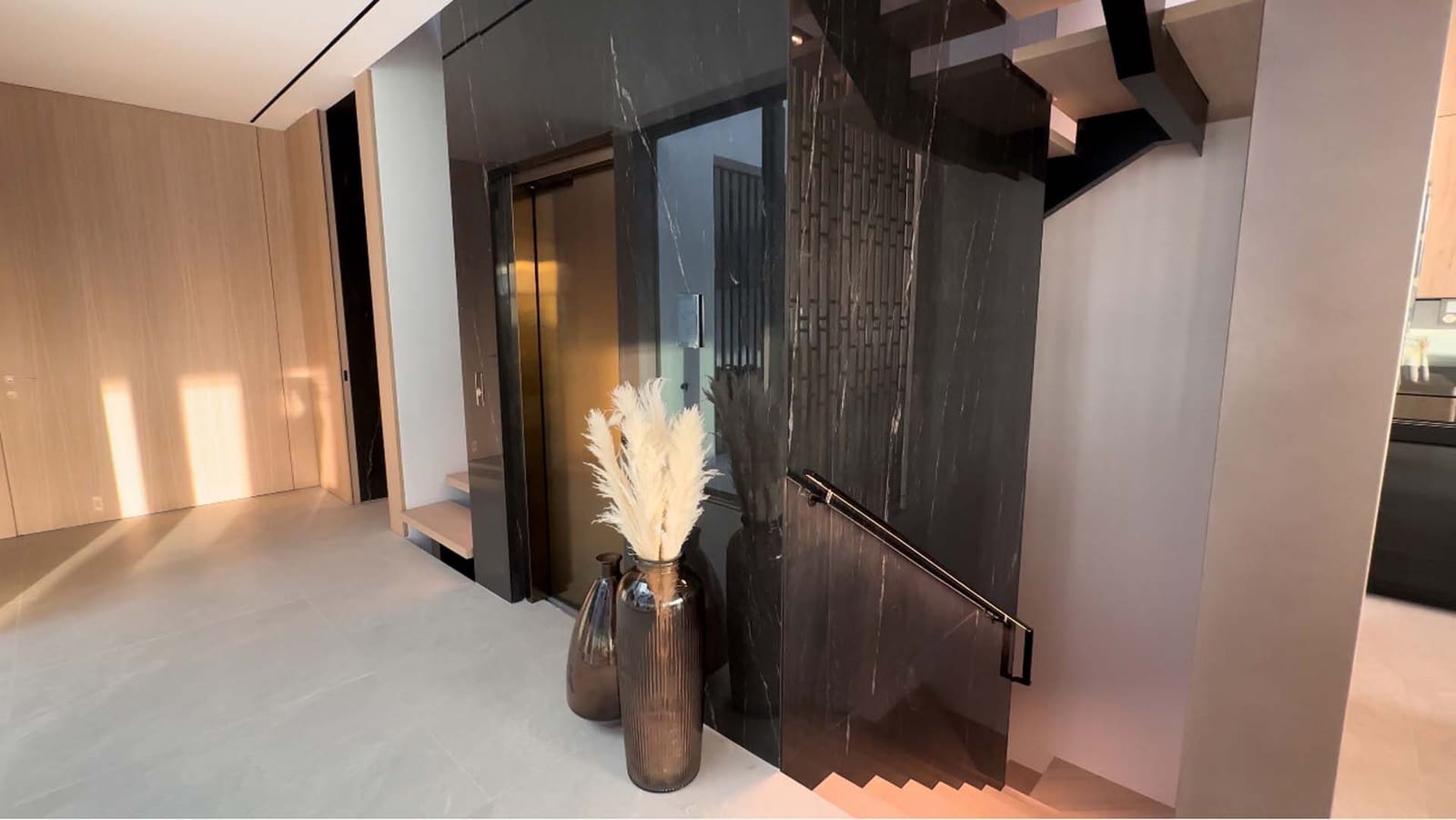 4 bedroom Villa for sale in Golden Mile with pool garage - € 5,995,000 (Ref: 8423020)