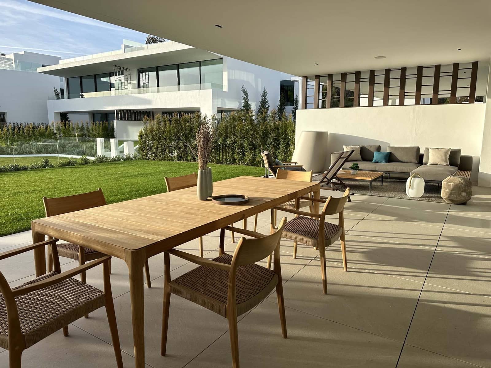 4 bedroom Villa for sale in Golden Mile with pool garage - € 5,995,000 (Ref: 8423020)