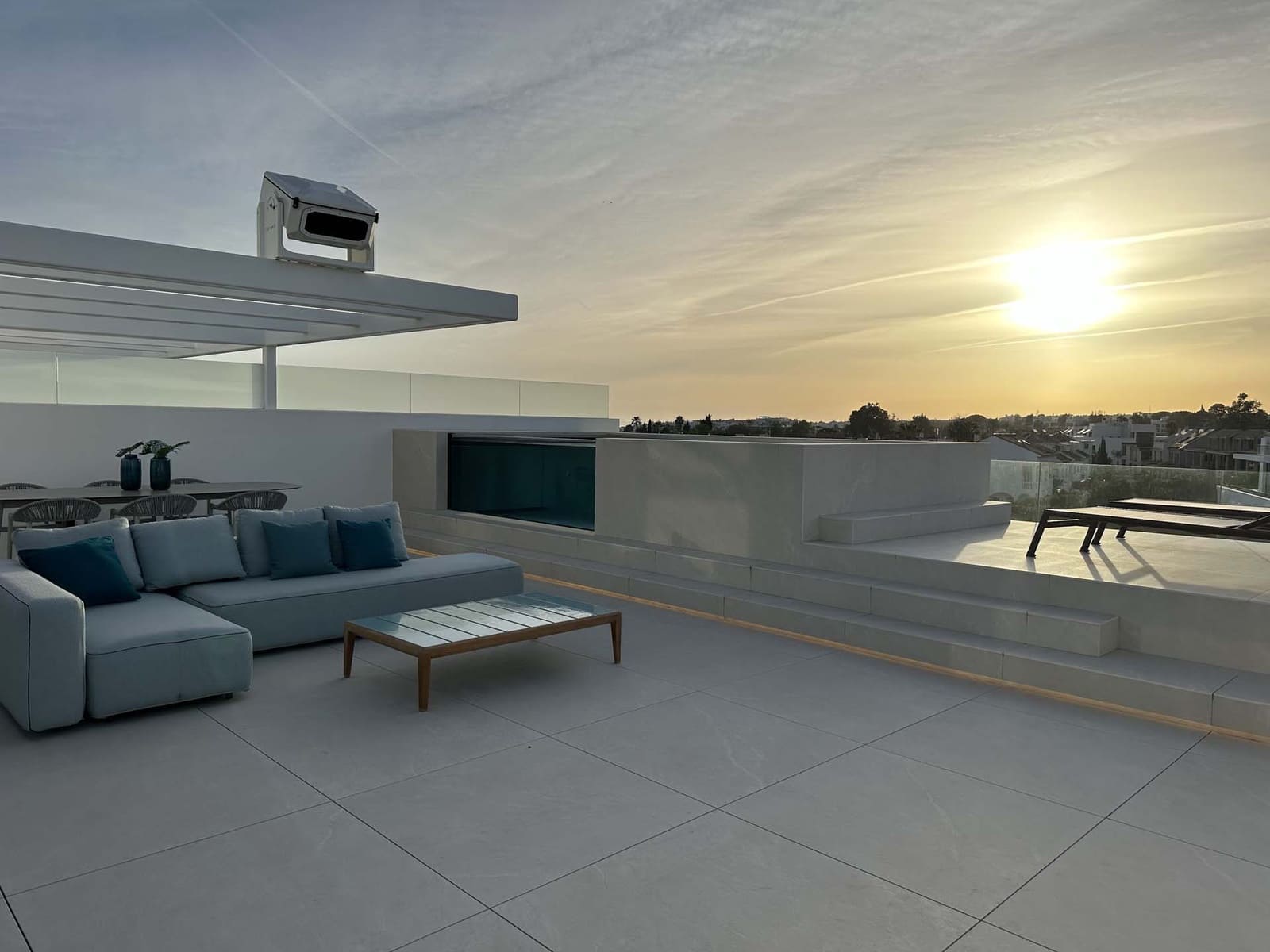 4 bedroom Villa for sale in Golden Mile with pool garage - € 5,995,000 (Ref: 8423020)