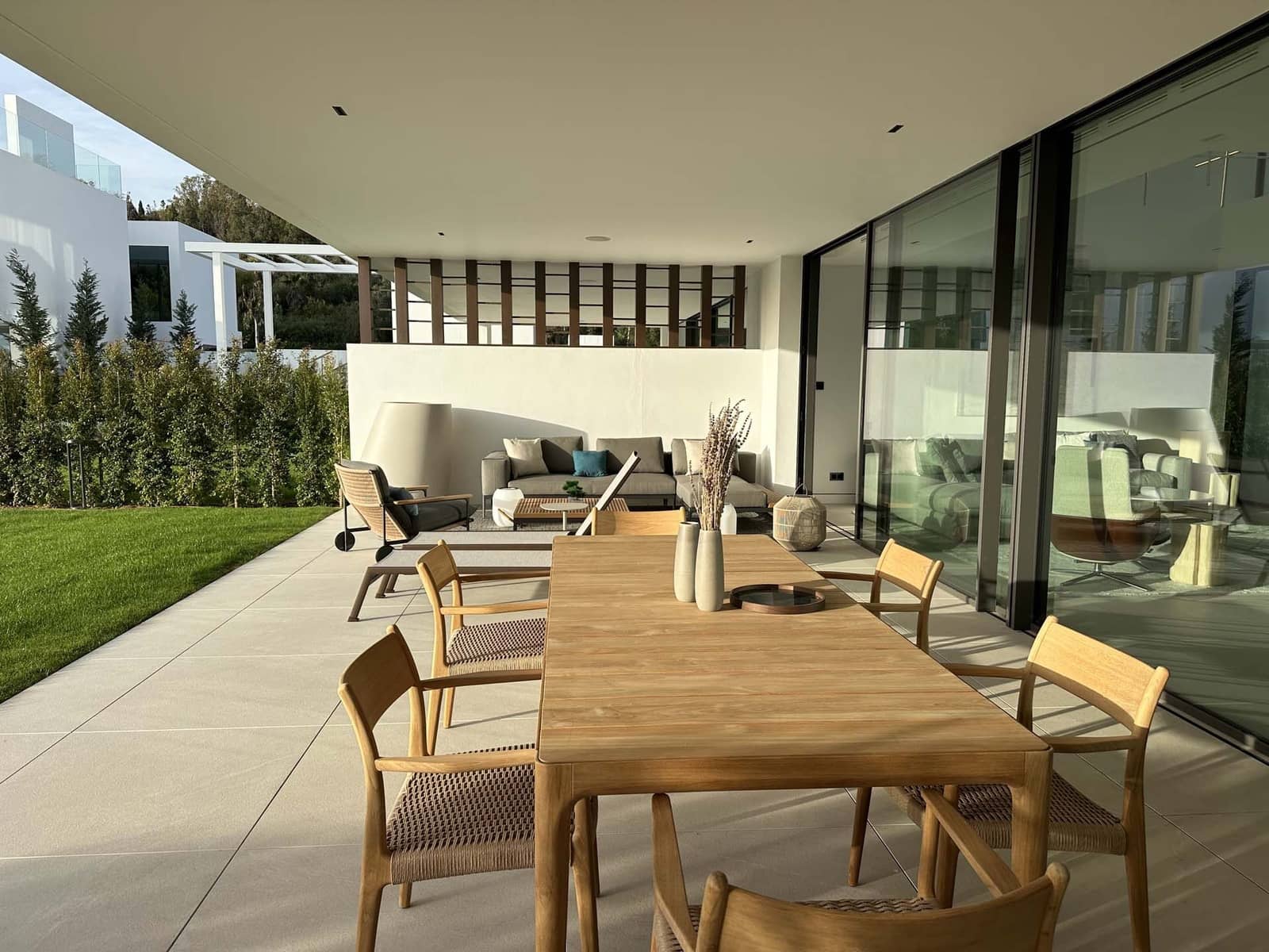 4 bedroom Villa for sale in Golden Mile with pool garage - € 5,995,000 (Ref: 8423020)