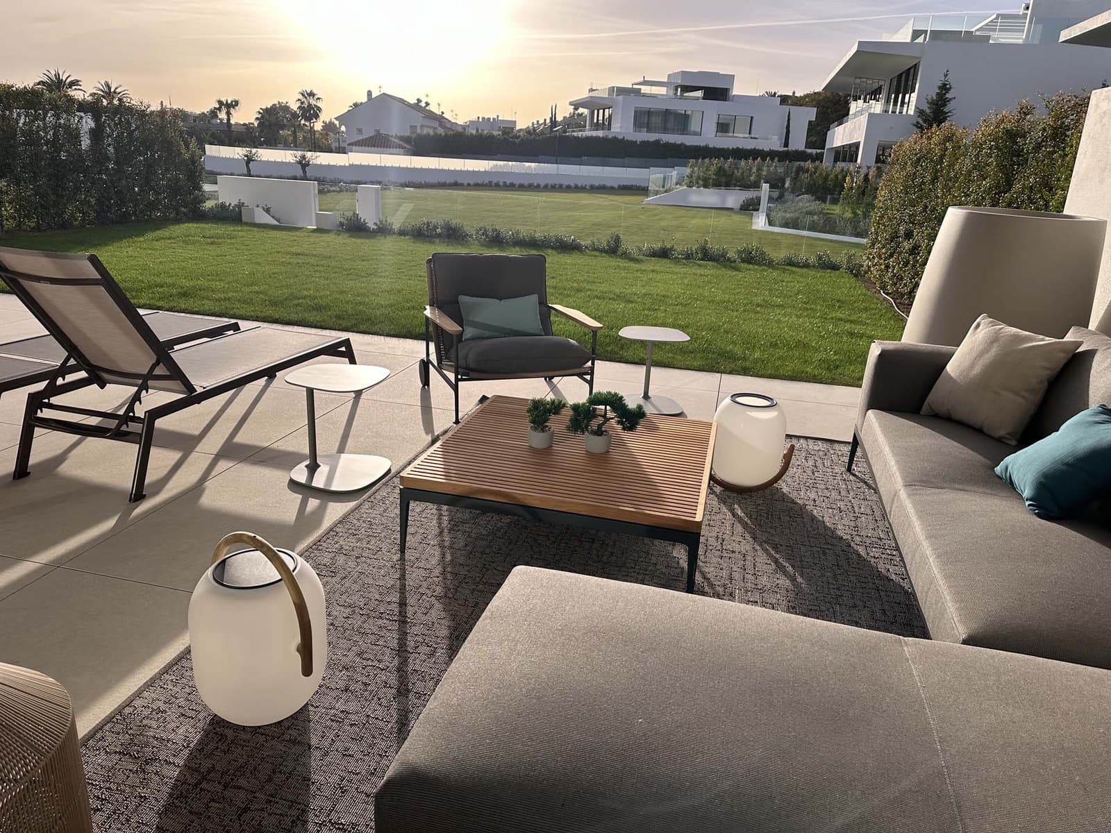 4 bedroom Villa for sale in Golden Mile with pool garage - € 5,995,000 (Ref: 8423020)