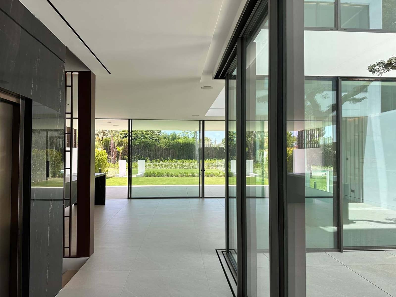 4 bedroom Villa for sale in Golden Mile with pool garage - € 5,250,000 (Ref: 8423021)