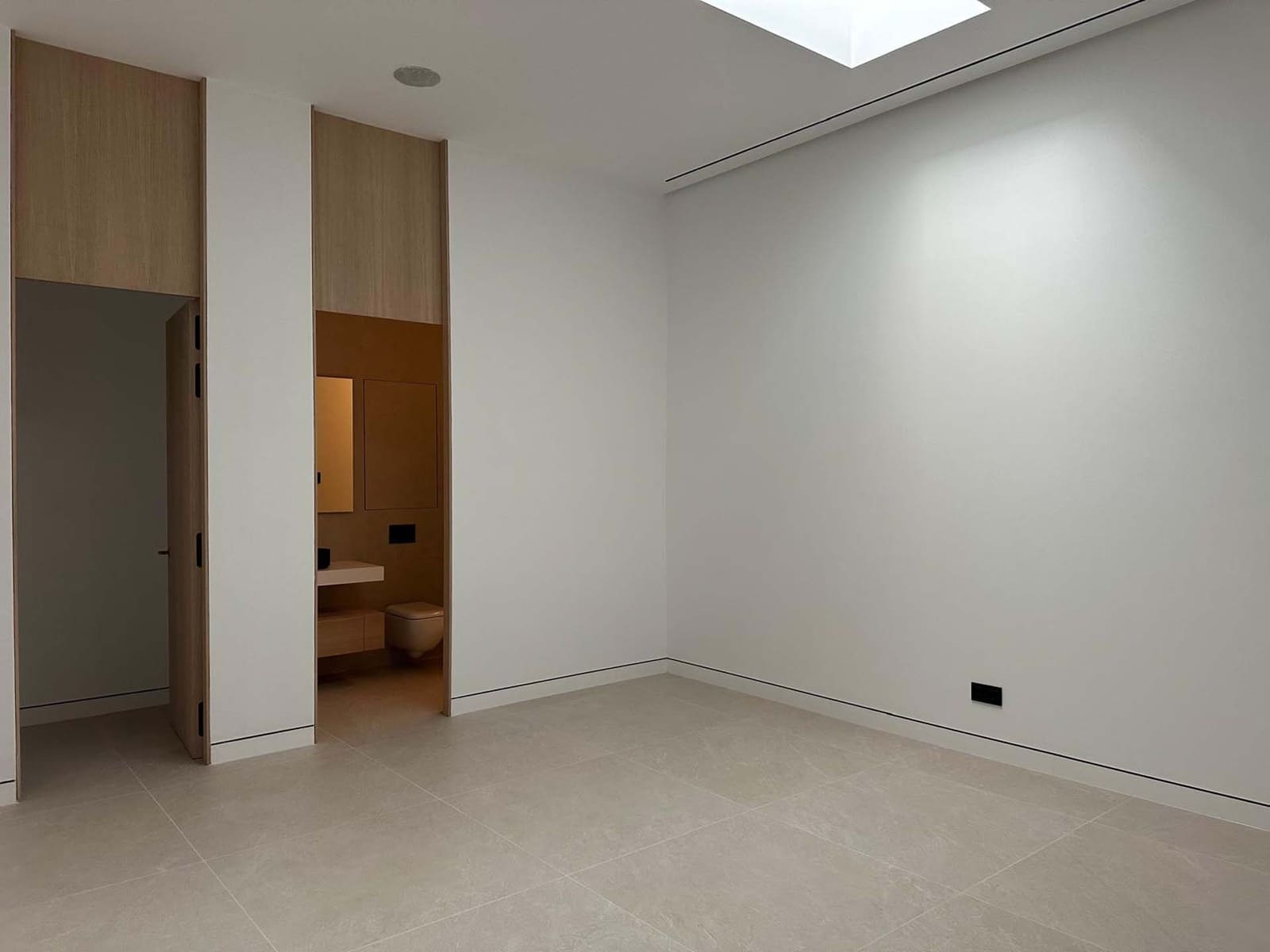 4 bedroom Villa for sale in Golden Mile with pool garage - € 5,250,000 (Ref: 8423021)