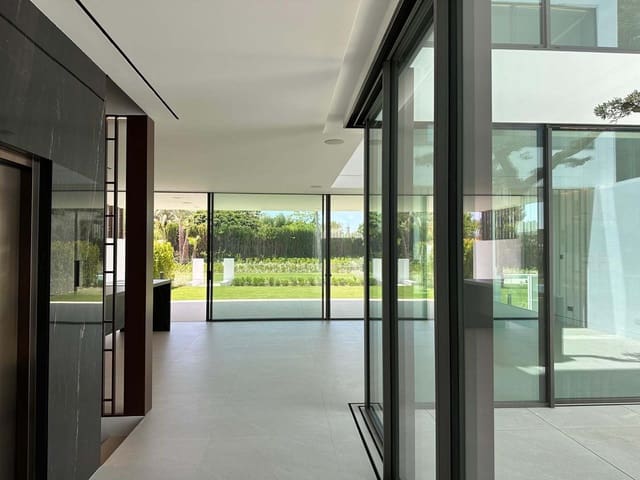 4 makuuhuone Huvila myytävänä paikassa Golden Mile, Marbella mukana uima-altaan 
autotalli - 5 250 000 € (Ref: 8423021)